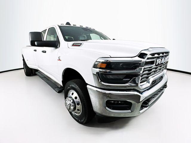 2025 RAM Ram 3500 RAM 3500 TRADESMAN CREW CAB 4X4 8 BOX
