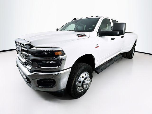 2025 RAM Ram 3500 RAM 3500 TRADESMAN CREW CAB 4X4 8 BOX