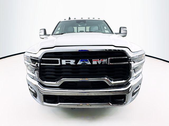 2025 RAM Ram 3500 RAM 3500 TRADESMAN CREW CAB 4X4 8 BOX