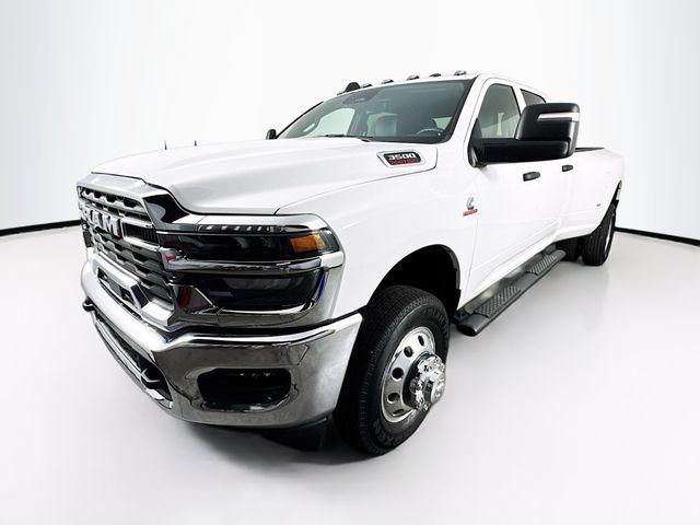 2025 RAM Ram 3500 RAM 3500 TRADESMAN CREW CAB 4X4 8 BOX