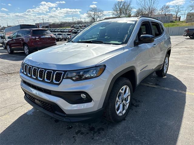 2025 Jeep Compass COMPASS LATITUDE 4X4