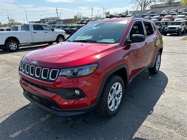 2025 Jeep Compass COMPASS LATITUDE 4X4