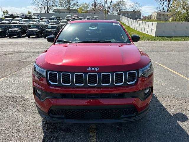 2025 Jeep Compass COMPASS LATITUDE 4X4