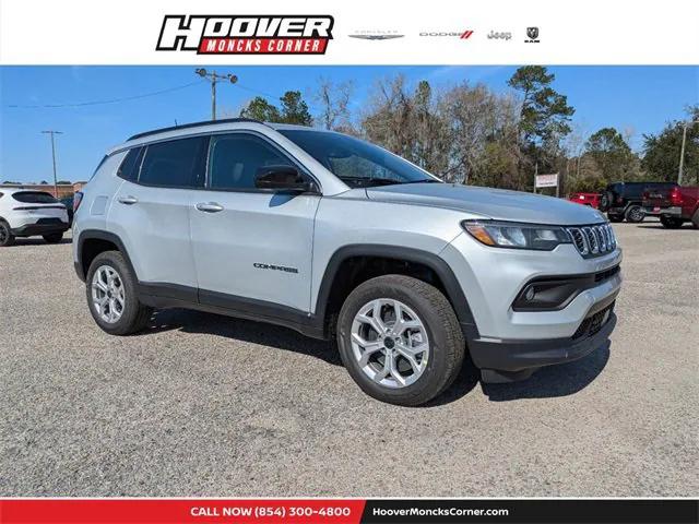 2025 Jeep Compass COMPASS LATITUDE 4X4