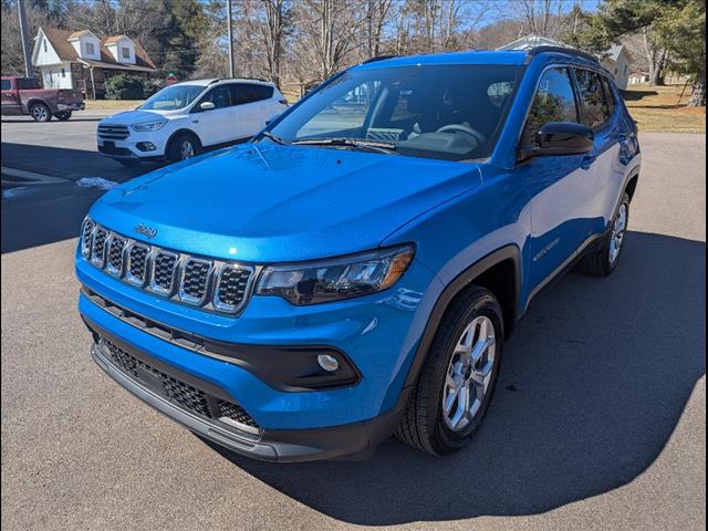 2025 Jeep Compass COMPASS LATITUDE 4X4