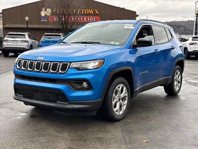 2025 Jeep Compass COMPASS LATITUDE 4X4