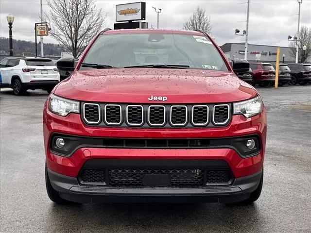 2025 Jeep Compass COMPASS LATITUDE 4X4