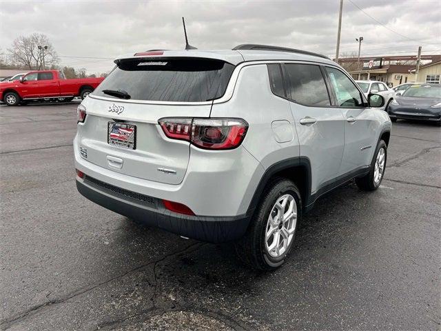 2025 Jeep Compass COMPASS LATITUDE 4X4