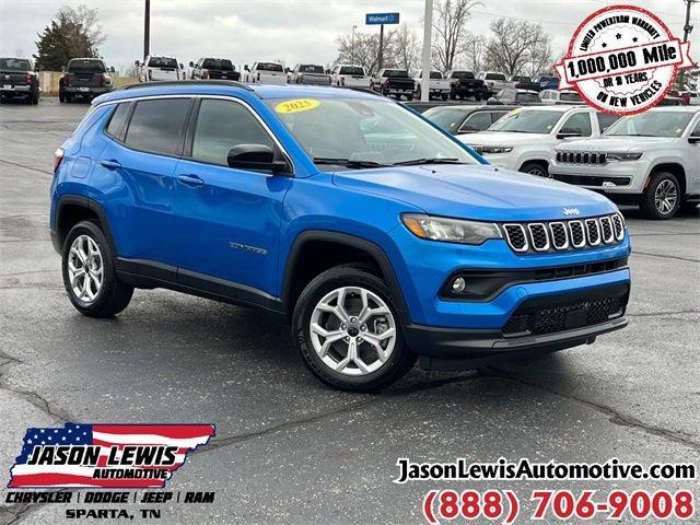 2025 Jeep Compass COMPASS LATITUDE 4X4