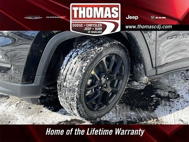 2025 Jeep Compass COMPASS LATITUDE 4X4