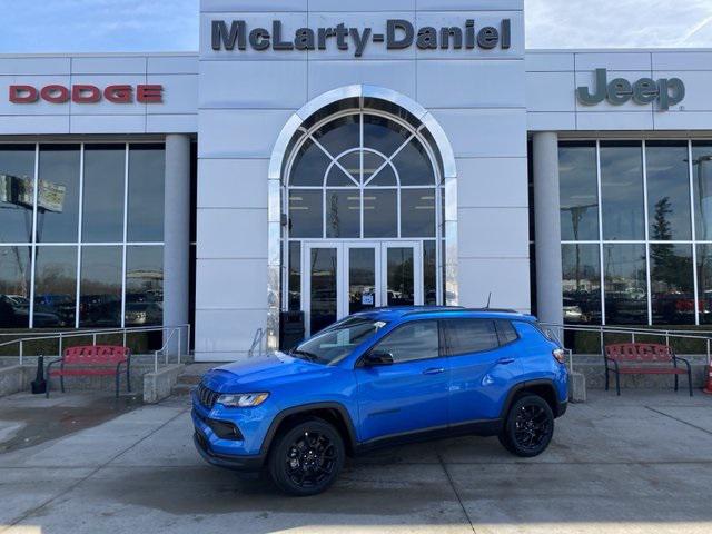 2025 Jeep Compass COMPASS LATITUDE 4X4