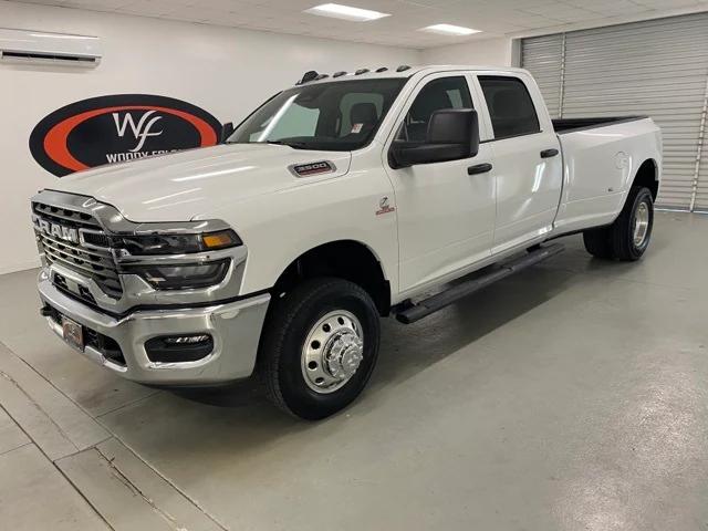 2025 RAM Ram 3500 RAM 3500 TRADESMAN CREW CAB 4X4 8 BOX