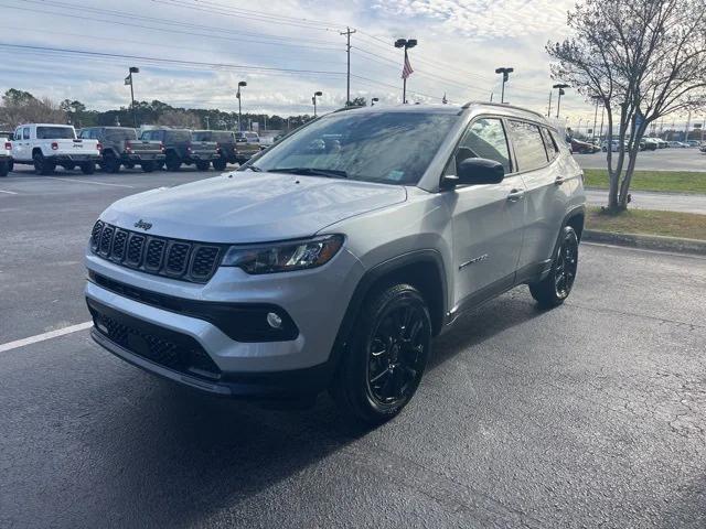 2025 Jeep Compass COMPASS LATITUDE 4X4
