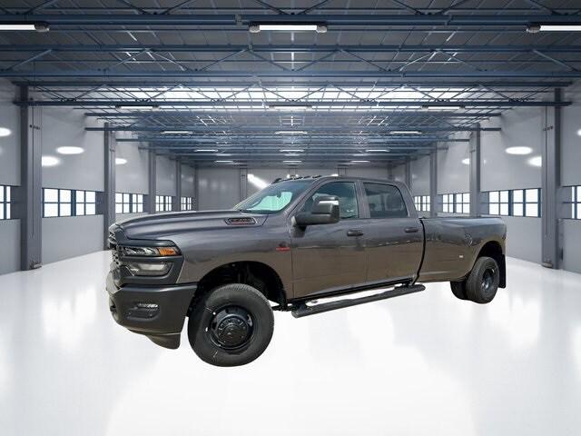 2025 RAM Ram 3500 RAM 3500 TRADESMAN CREW CAB 4X4 8 BOX