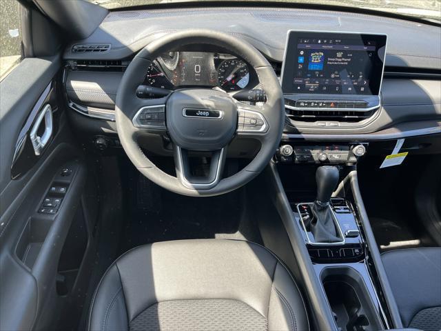 New 2025 Jeep Compass Latitude New 2025 Jeep Compass Latitude
