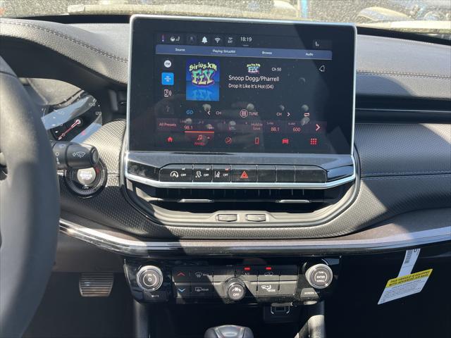 New 2025 Jeep Compass Latitude New 2025 Jeep Compass Latitude