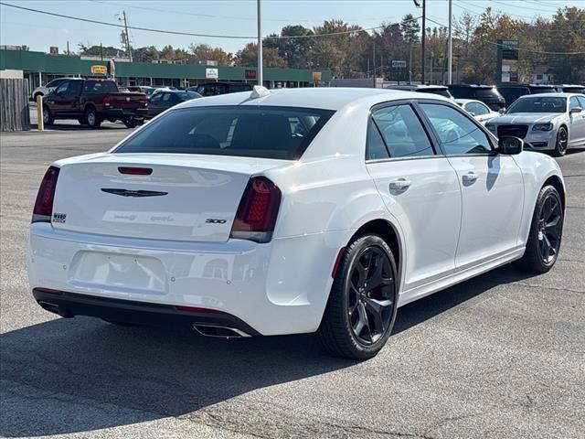 2023 Chrysler Chrysler 300 300 TOURING L RWD