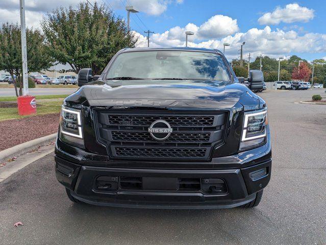 2024 Nissan TITAN Crew Cab SV 4x2