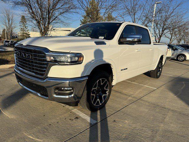 2025 RAM Ram 1500 RAM 1500 LARAMIE CREW CAB 4X4 64 BOX