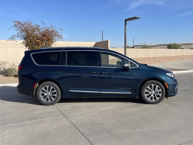 2022 Chrysler Pacifica Hybrid Pinnacle