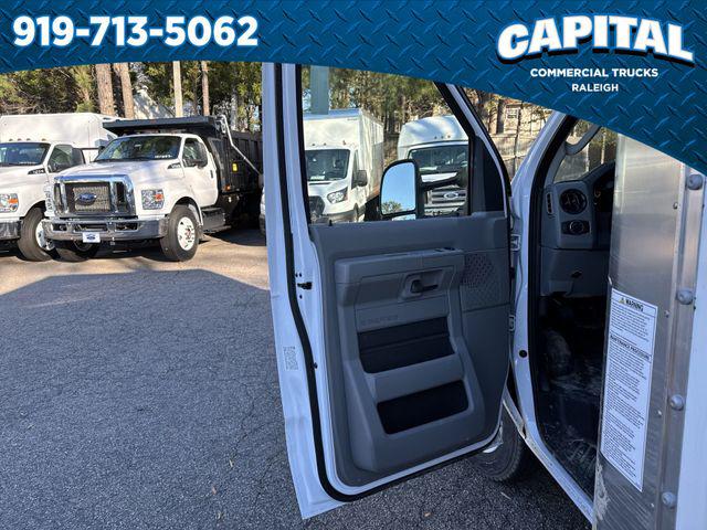 2025 Ford E-350 Cutaway 14FT BOX/SIDE DOOR