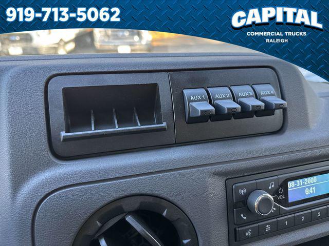 2025 Ford E-350 Cutaway 14FT BOX/SIDE DOOR