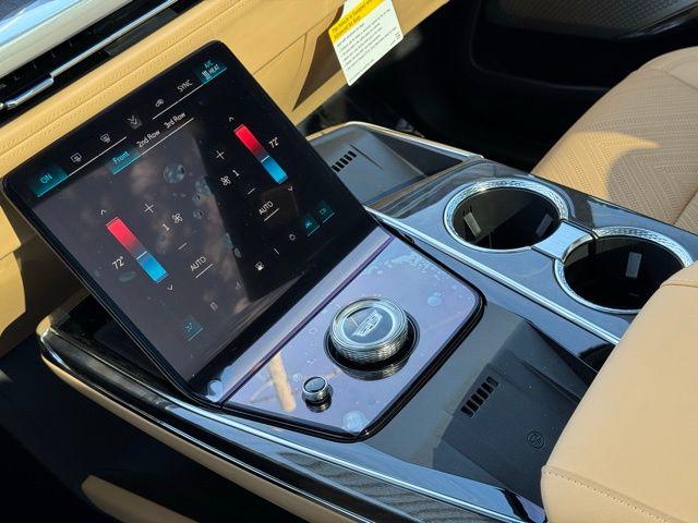 2025 Cadillac Escalade Luxury 2 AWD