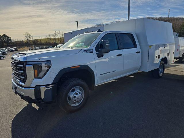 2025 GMC Sierra 3500HD Pro