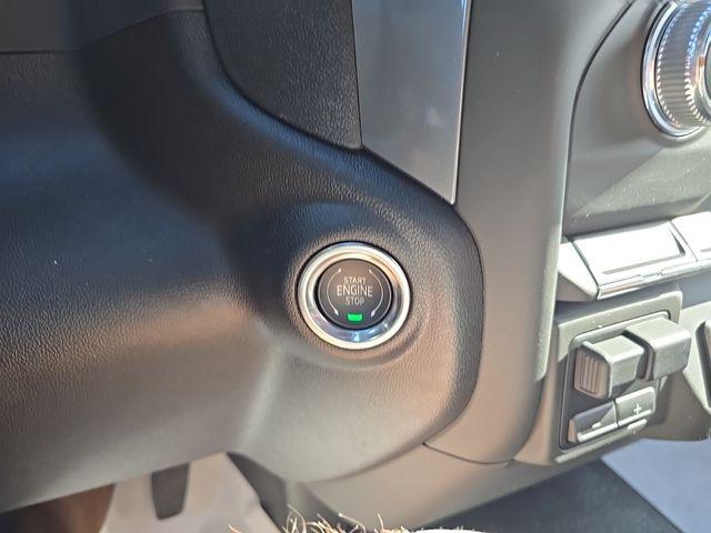 2025 GMC Sierra 3500HD Pro