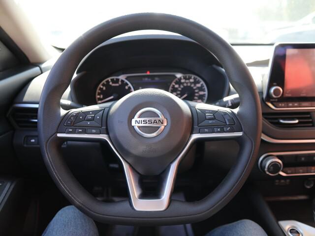 2022 Nissan Altima SV FWD