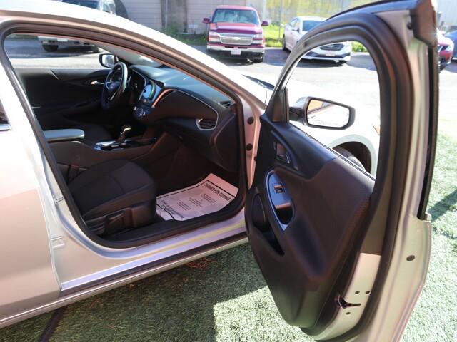 2022 Chevrolet Malibu FWD LT