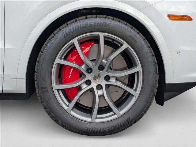 2025 Porsche Cayenne Turbo E-Hybrid