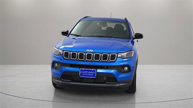 2025 Jeep Compass COMPASS LATITUDE 4X4