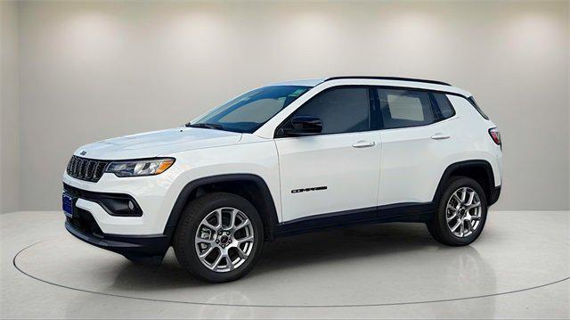 2025 Jeep Compass COMPASS LATITUDE 4X4