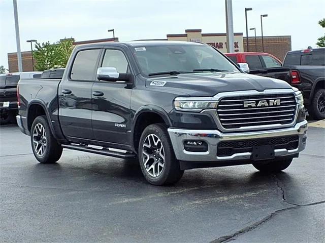 2025 RAM Ram 1500 RAM 1500 LARAMIE CREW CAB 4X4 57 BOX