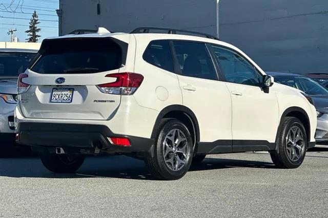 2022 Subaru Forester Premium