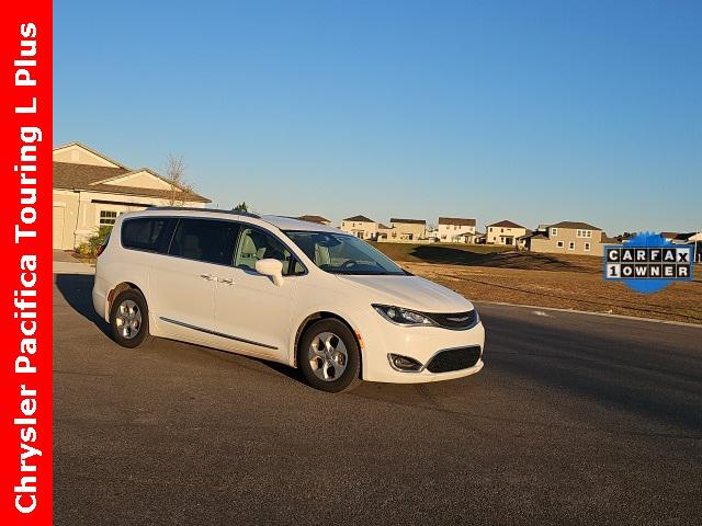 2017 Chrysler Pacifica Touring-L Plus