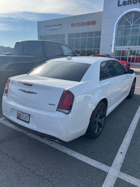 2022 Chrysler 300 Touring