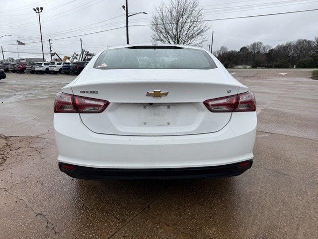 2022 Chevrolet Malibu FWD LT