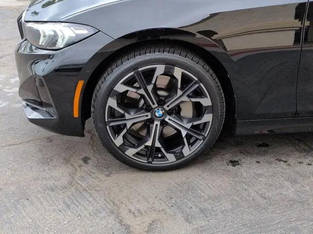 2025 BMW 3 Series 330i Sedan