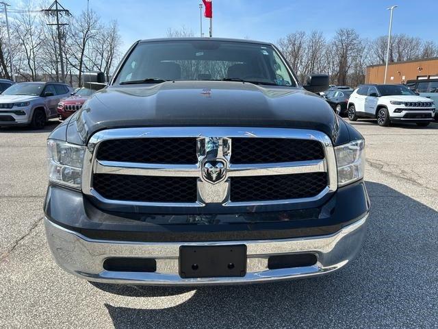 2022 RAM 1500 Classic SLT Crew Cab 4x4 57 Box