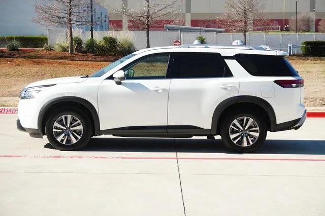 2023 Nissan Pathfinder SL 4WD