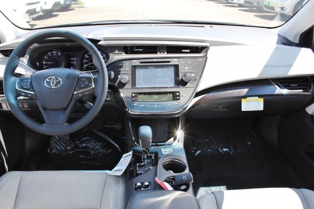 2017 Toyota Avalon (Natl)
