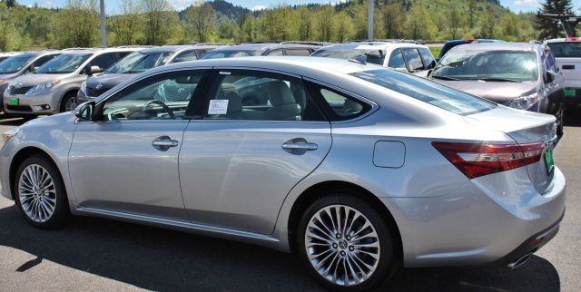 2017 Toyota Avalon (Natl)