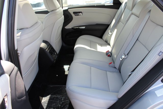 2017 Toyota Avalon (Natl)