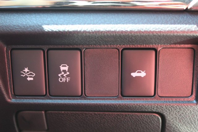2018 Toyota Avalon Hybrid (Natl)
