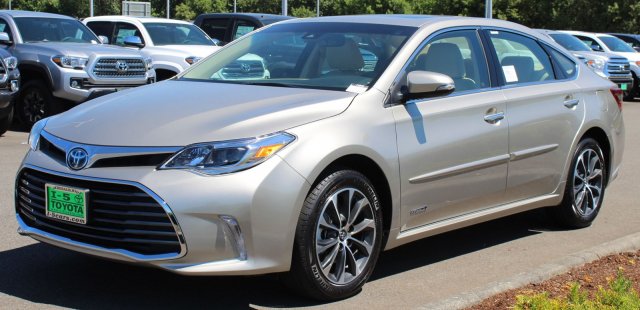 2018 Toyota Avalon Hybrid (Natl)