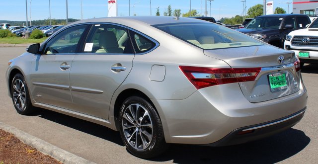 2018 Toyota Avalon Hybrid (Natl)