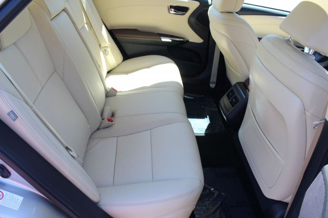 2018 Toyota Avalon Hybrid (Natl)