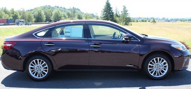 2018 Toyota Avalon Hybrid (Natl)